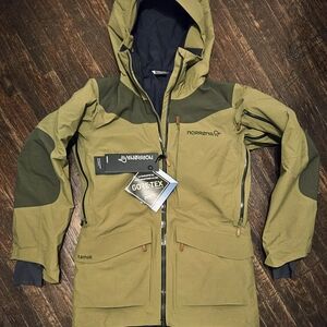 NEW Norrona Women's S - Tamok Gore-Tex Insulated Shell Jacket - MSRP $799